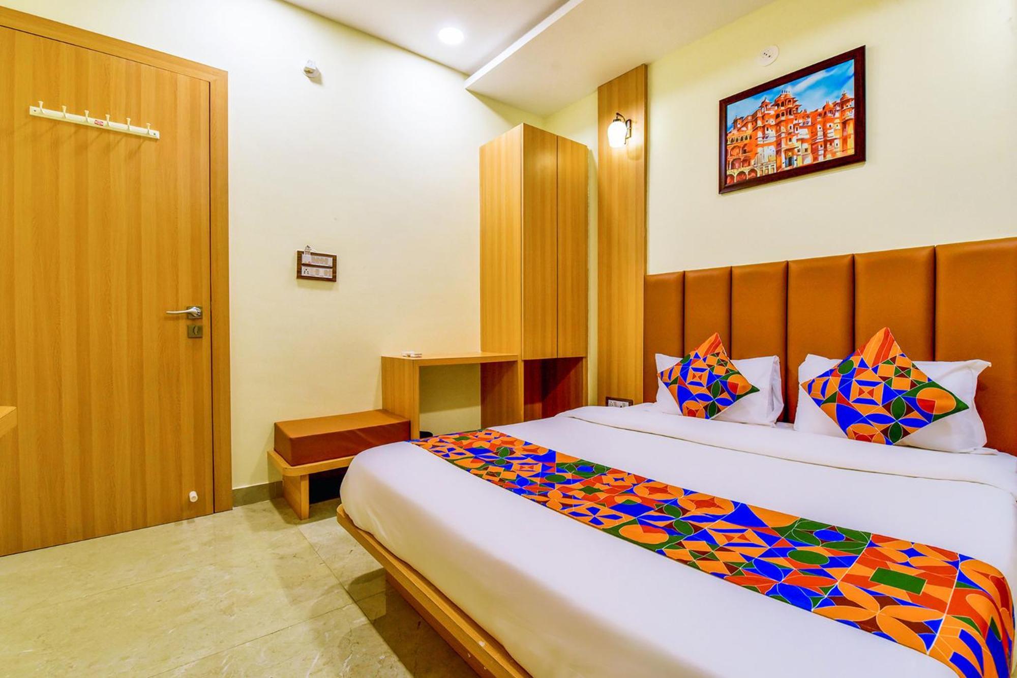 Fabexpress Mewar Shine Hotel Udaipur Exterior photo